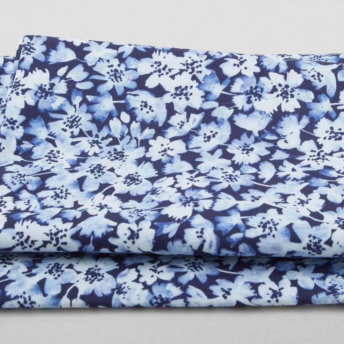 flora-bella-flower-fancy-navy-2-yard-cut Flora Bella – Flower Fancy Navy 2 Yard Cut