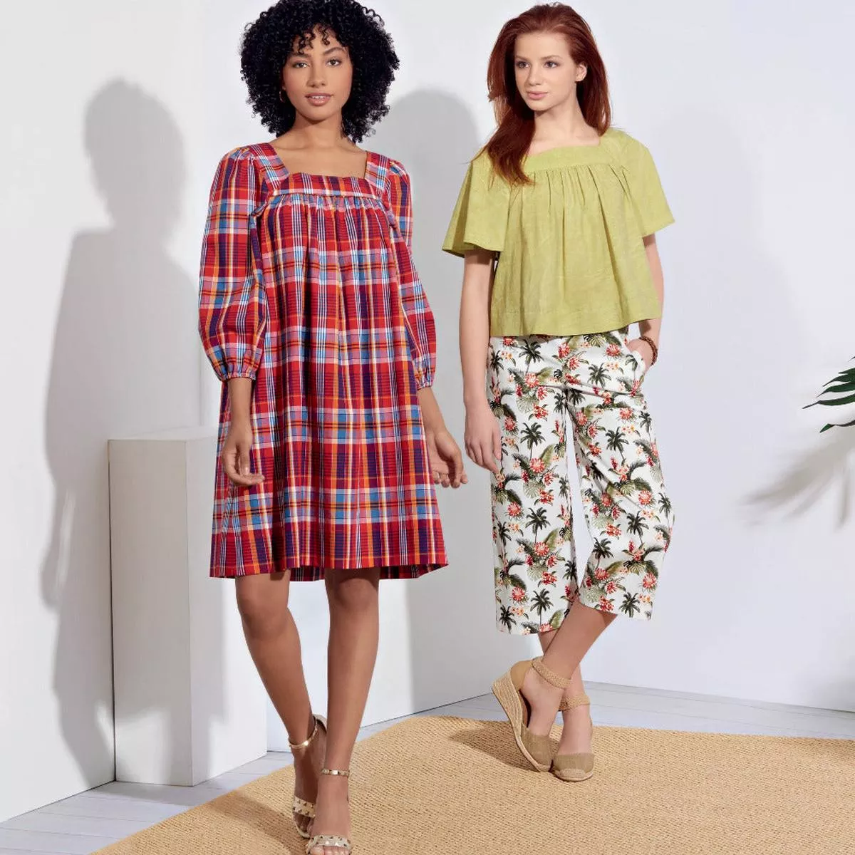 Simplicity 8926 – Dress, Tops, and Pants